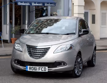 Chrysler Ypsilon '2011–15