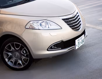 Chrysler Ypsilon [Japan] '2012–14