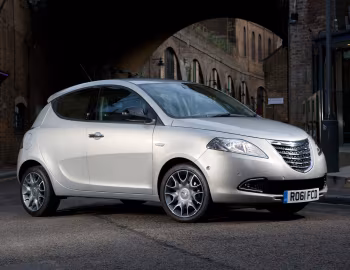 Chrysler Ypsilon '2011–15