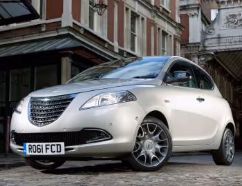 Chrysler Ypsilon '2011–15