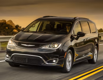 2017–20 Chrysler Pacifica Touring-L Plus (RU) '2016–20
