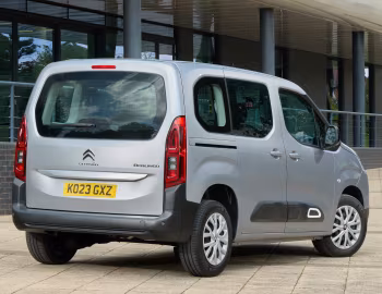 Citroën Berlingo Feel [UK-spec] '2023–24