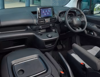 Intérieur Citroën Berlingo Feel [UK-spec] '2023–24