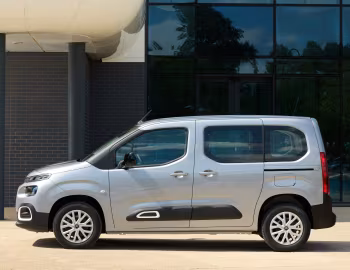 Citroën Berlingo Feel [UK-spec] '2023–24