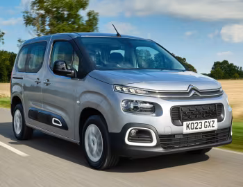 Citroën Berlingo Feel [UK-spec] '2023–24