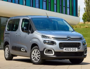 Citroën Berlingo Feel [UK-spec] '2023–24