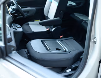 Інтэр'ер Citroën Berlingo Multispace [Japan] '2019–24