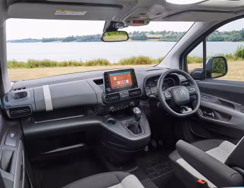 Передня панель Citroën Berlingo Multispace XTR [UK-spec] '2018–н.ч.