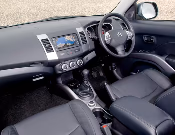 Интерьер Citroën C-Crosser [UK-spec] '2007–12