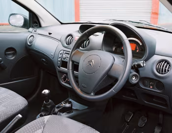 Інтер'єр Citroën C2 Enterprise [UK-spec] '2003–08