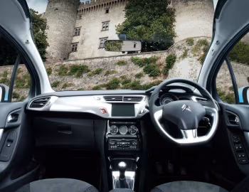 中控台 Citroën C3 [UK-spec] '2009–13