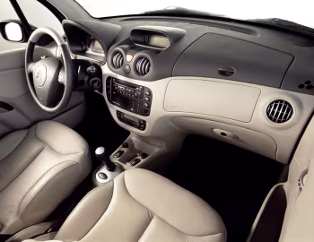 Интерьер Citroën C3 Exclusive [EU-spec] '2002–05