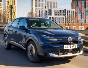 Citroën C4 Hybrid [UK-spec] '2025–pr.