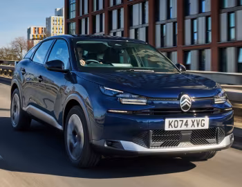 Citroën C4 Hybrid [UK-spec] '2025–pr.