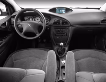 Front panel Citroën C5 [Worldwide] '2004–08