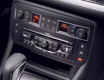 Інтэр'ер Citroën C5 [Worldwide] '2010–12