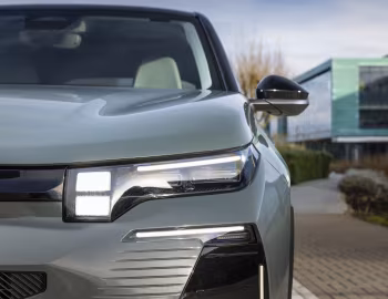 Citroën C5 Aircross Plug-in Hybrid [UK-spec] '2025–pr.