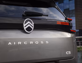 Citroën C5 Aircross Hybrid [UK-spec] '2025–pr.