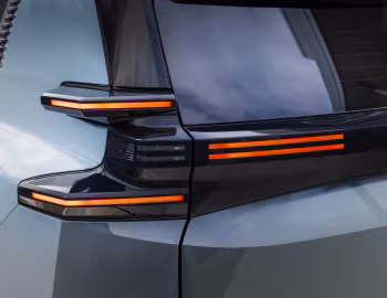 Citroën C5 Aircross Plug-in Hybrid [UK-spec] '2025–pr.