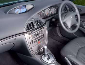 Інтер'єр Citroën C5 Break [UK-spec] '2004–08