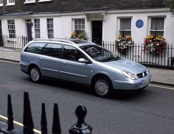 Citroën C5 Break [UK-spec] '2001–04