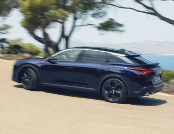 Citroën C5 X Hybrid Hypnos [Worldwide] (E43) '2023