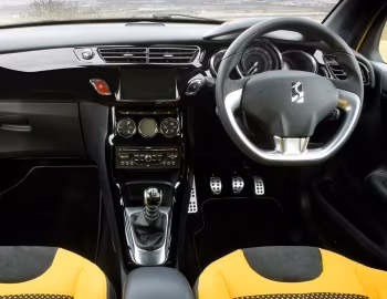 Інтер'єр Citroën DS3 [UK-spec] '2010–14