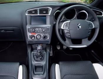 Передня панель Citroën DS4 [UK-spec] '2011–15