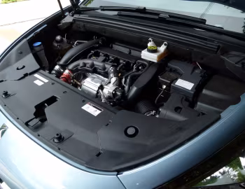Sous la capuche Citroën DS5 [Japan] '2012–15