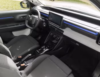 Интерьер Citroën ë-C3 "Tonic" '2026