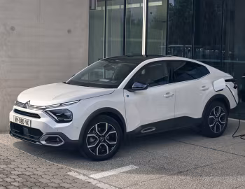 Citroën ë-C4 X [Worldwide] '2023–25