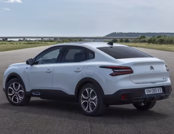 Citroën ë-C4 X [Worldwide] '2023–25