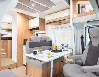 Interior 2020 Itineo PJ740 '2019–20