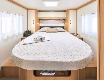 Interior 2020–22 Itineo PM740 '2019–22