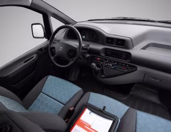 Интерьер Citroën Jumpy Van '2004–07
