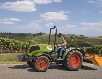 Claas Nexos 240 F '2009–17