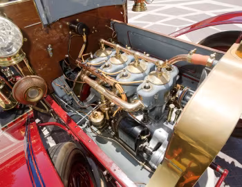 发动机舱 1905 Clément-Bayard 20-24 HP Touring