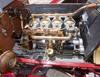 发动机舱 1905 Clément-Bayard 20-24 HP Touring