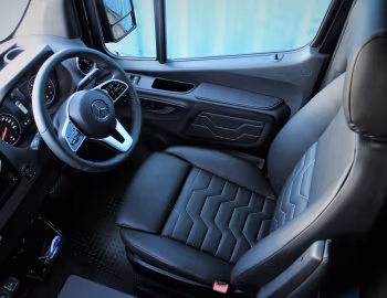 Panel frontal Clive Sutton VIP Class Sprinter '2024–pr.