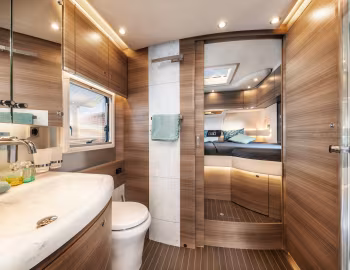 Intérieur 2022–pr. Concorde Charisma '2021–pr.