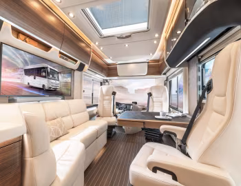 Intérieur 2022–pr. Concorde Charisma '2021–pr.