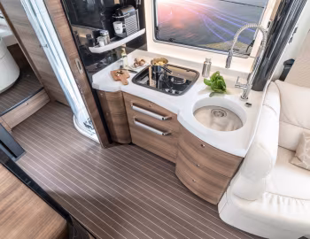 Intérieur 2022–pr. Concorde Charisma '2021–pr.
