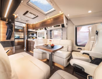 Intérieur 2022–pr. Concorde Charisma '2021–pr.