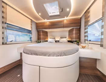 Intérieur 2022–pr. Concorde Charisma '2021–pr.