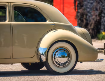 1937 Cord 812 Beverly Sedan Bustleback (C96-FB)