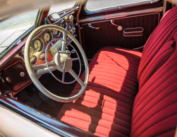 Интерьер 1937 Cord 812 Beverly Sedan Bustleback (C96-FB)