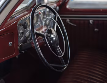 Интерьер 1937 Cord 812 Beverly Sedan Bustleback (C96-FB)