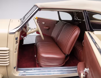 Интерьер 1937 Cord 812 Convertible Phaeton Sedan (C91-FB)