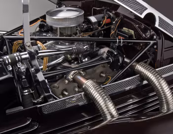 Под капотом 1937 Cord 812 Supercharged Convertible Phaeton Sedan (C91-FC)
