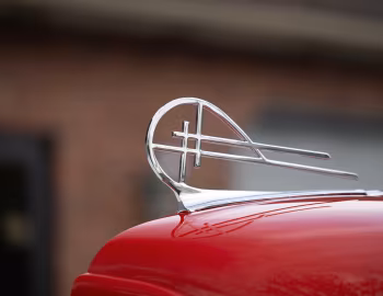 Маскот 1936 Cord Experimental Cabriolet Coachwork by LeBaron (0S2-1255)